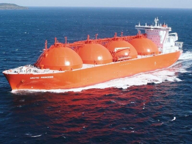 LPG and LNG carrier vessel
